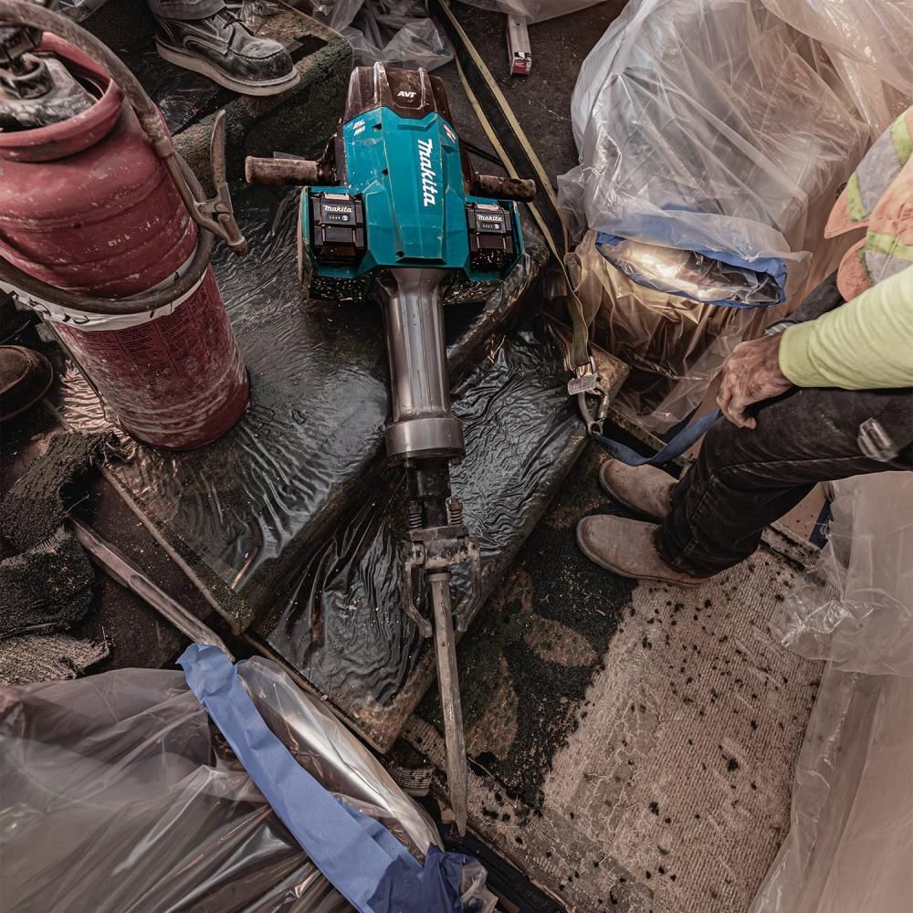 Makita 80V max (40V max X2) XGT Brushless 70 lb. 1-1/8 Inch Hex AVT Breaker Hammer 8 Ah Kit, AWS Capable with 4 Batteries, large image number 6