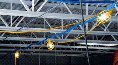 Bergen Industries 100 ft. 14/3 SJTW 10-Cage Temporary Work Light Stringer, large image number 3