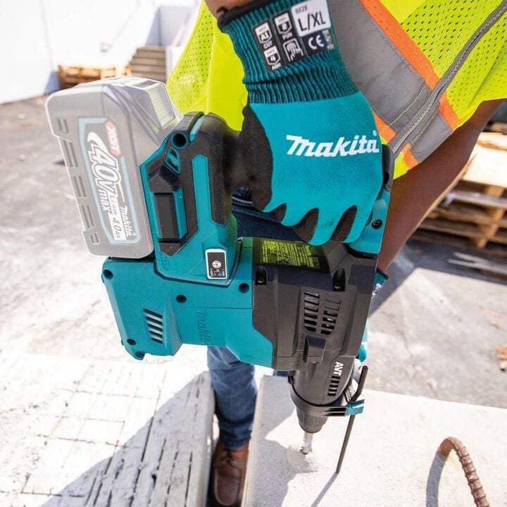 Makita 40V max XGT 1 3/16in AVT Rotary Hammer (Bare Tool), large image number 2