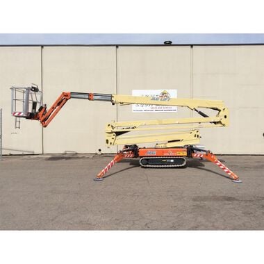 JLG X700AJ 70ft Tracked Articulating Boom Lift - Used 2012, large image number 7