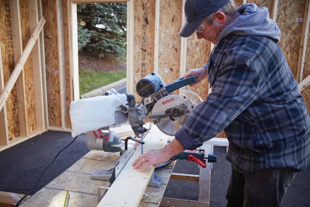 Bosch 10 Inch Dual-Bevel Glide Miter Saw, Reconditioned, large image number 9