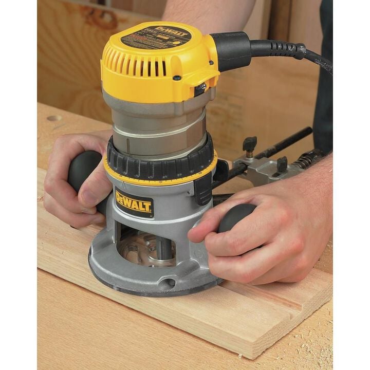 DEWALT 1-3/4 HP (Maximum Motor HP) Fixed Base Router, large image number 4