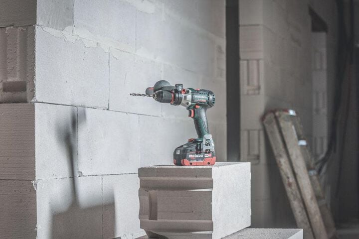 Metabo SB18LTXBL18V Cordless1/2in Hammer Drill Kit, large image number 6