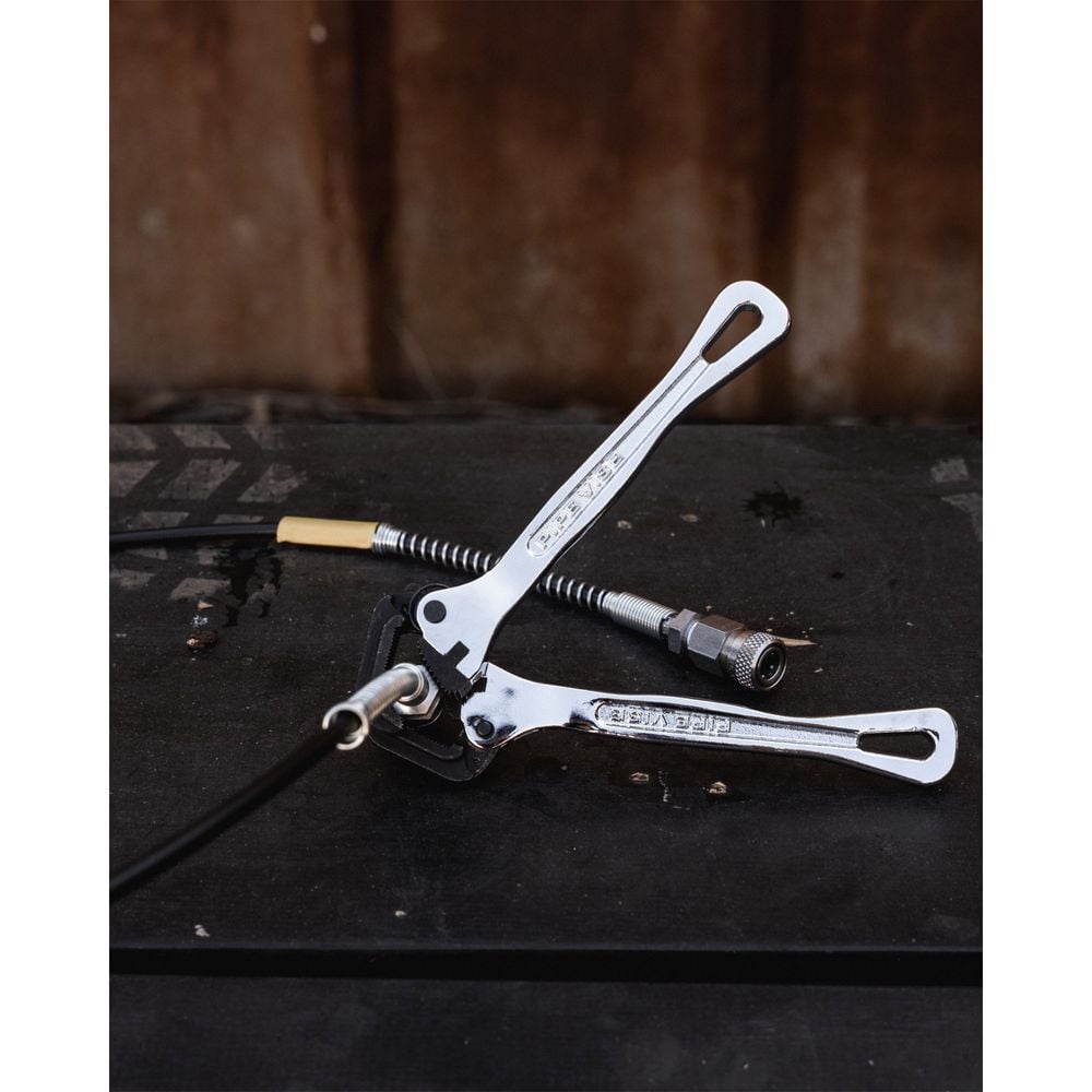 Pipe Vise Micro 5 6 Inch Self-Adjusting Wrench with Contoured Handle, large image number 11