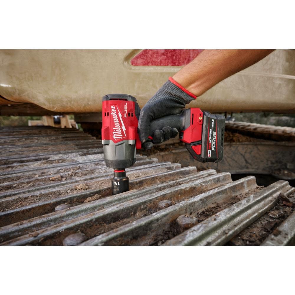 Milwaukee M18 FUEL 1/2in High Torque Impact Wrench with Friction Ring REDLITHIUM FORGE Kit, large image number 10