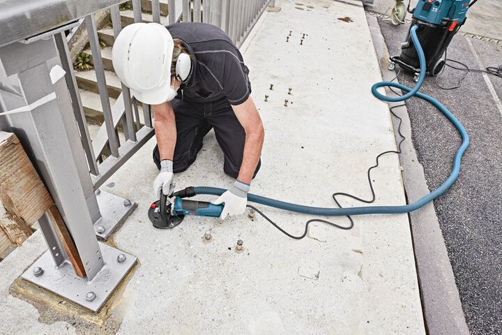 Bosch 5 Inch Concrete Surfacing Grinder with Dedicated Dust-Collection Shroud, Reconditioned, large image number 9
