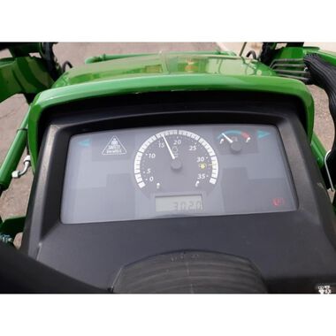 John Deere 1025R 23.9HP 1266 cc Diesel Sub-Compact Utility Tractor - 2017 Used, large image number 8