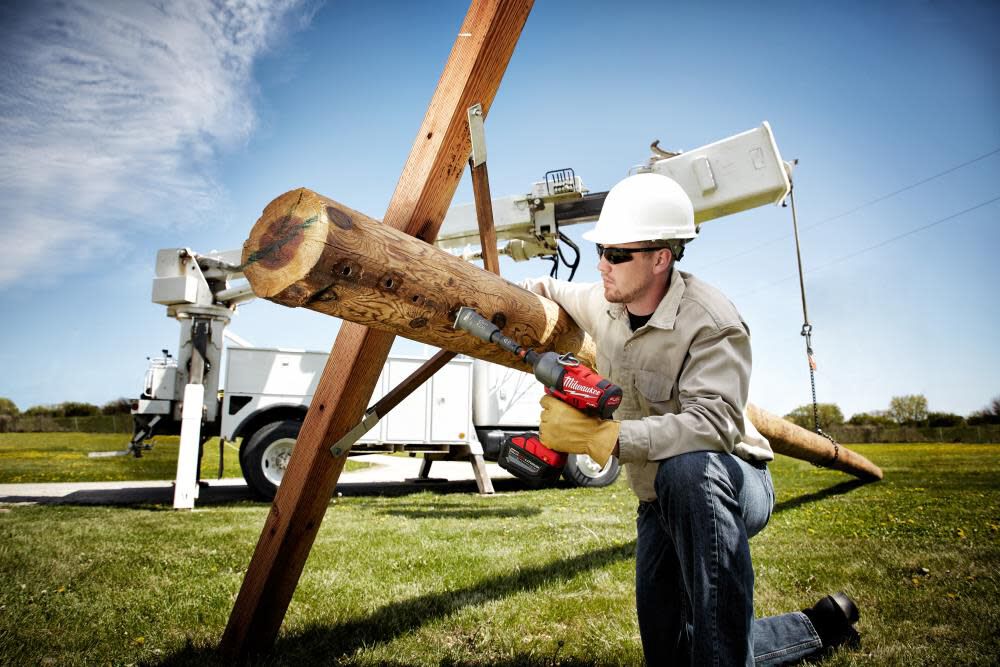 Milwaukee shockwave deals lineman socket