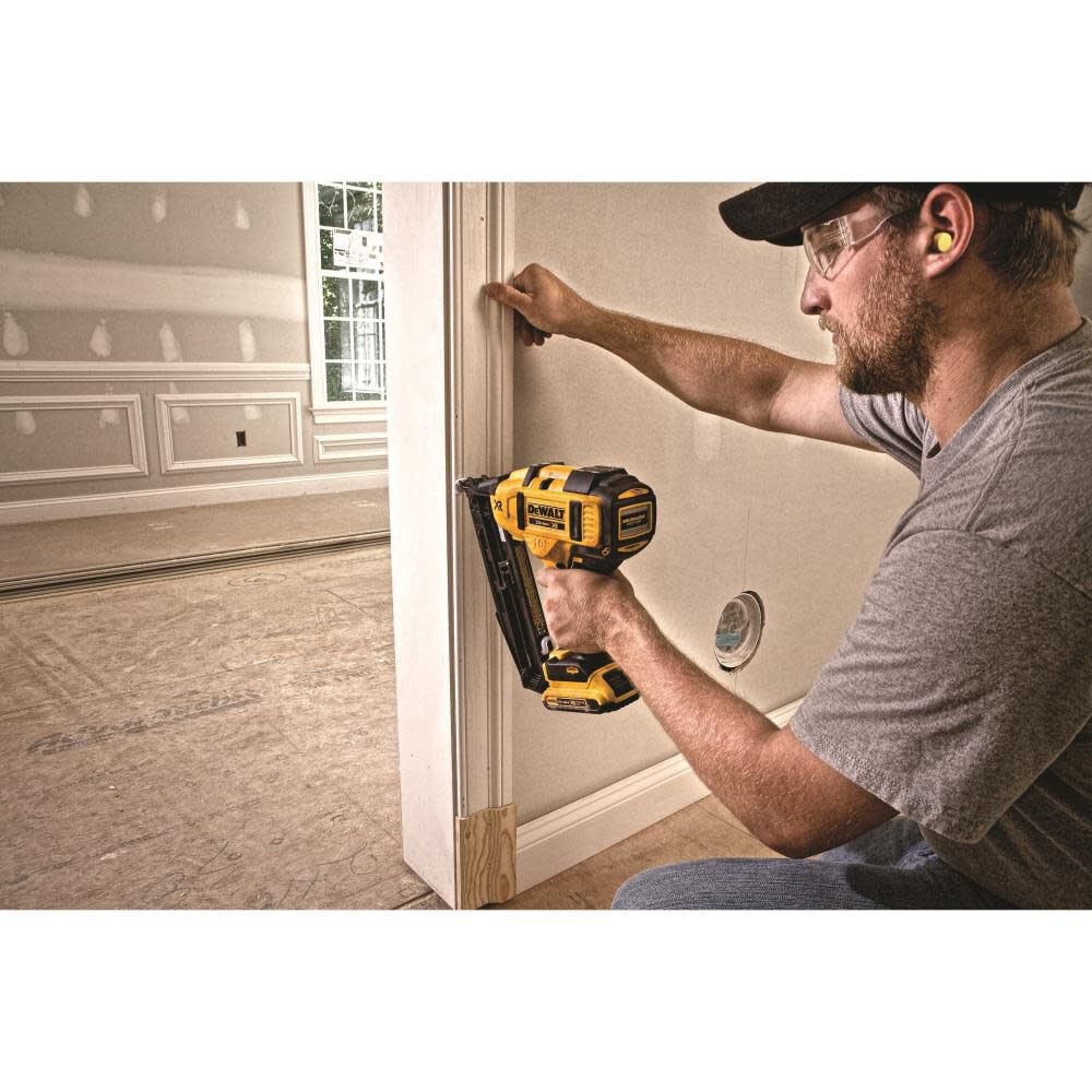 DEWALT 20 V MAX 16 Gauge Angled Cordless Finish Nailer Kit Simolary simolary.com 16