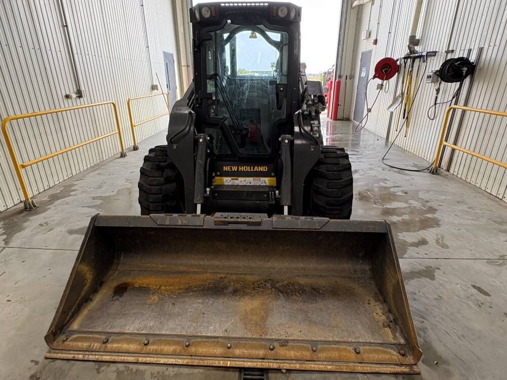 New Holland L334 90HP Wheeled Skid Steer Loader Used 2022, large image number 3