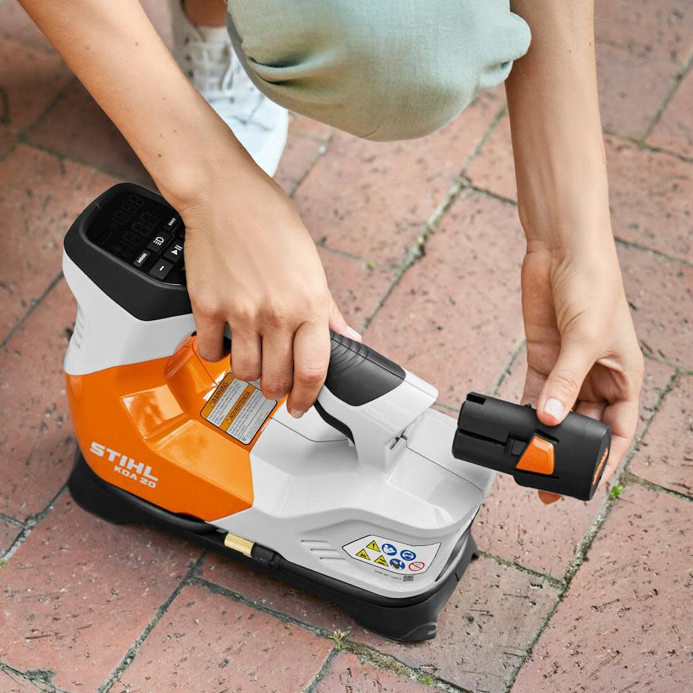 Stihl KOA 20 10.8 Volt Cordless Inflator Kit with Battery and Charger, large image number 5