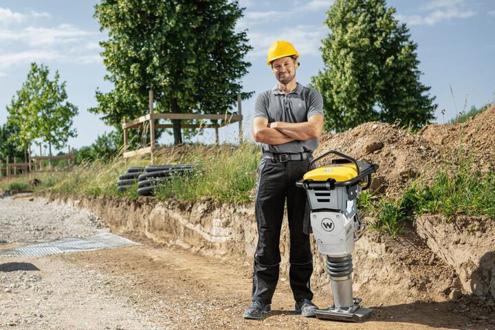 Wacker Neuson AS50e 11 Inch Shoe Rammer Battery-Powered (Bare Tool), large image number 2