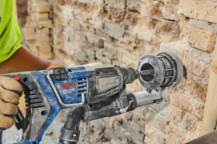 Bosch 18V SDS plus Bulldog 1 1/8 in Rotary Hammer Kit with 2 CORE18V 8Ah PROFACTOR Batteries Factory Reconditioned, large image number 13