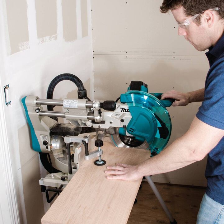 Makita 10in Dual-Bevel Sliding Compound Miter Saw with Laser, large image number 15
