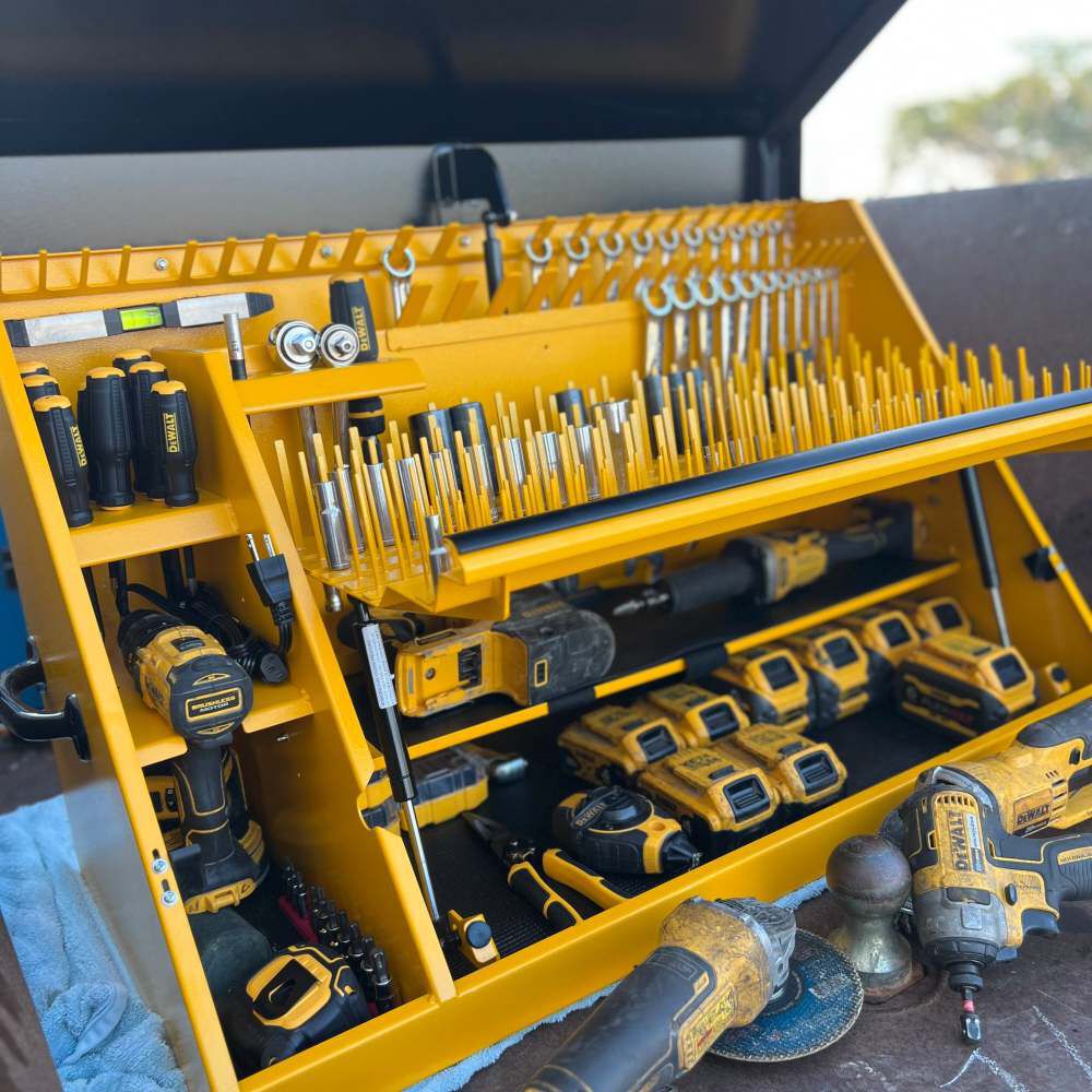 DEWALT 30 Inch x 15 Inch Black Lid and Yellow Body Triangle Toolbox - TOOLBOX ONLY, large image number 9