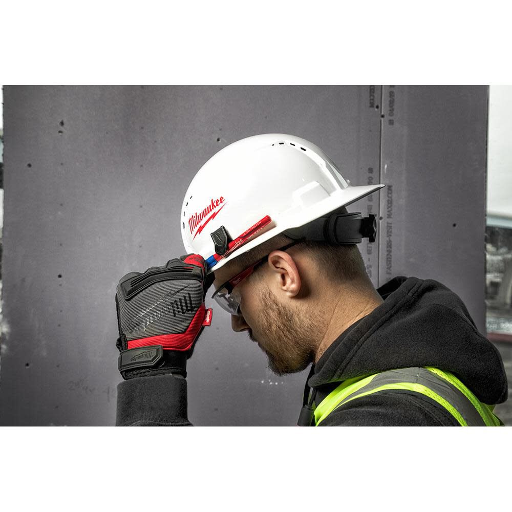 Hard hat clips new arrivals