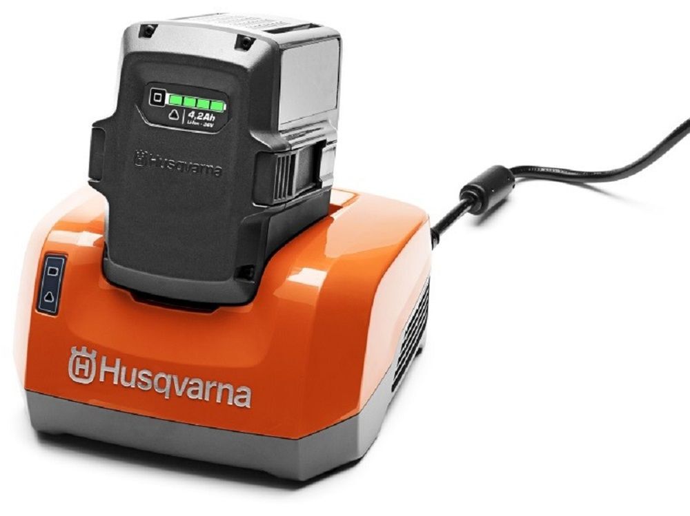 Husqvarna Construction Promotional Battery Charger QC330, large image number 2