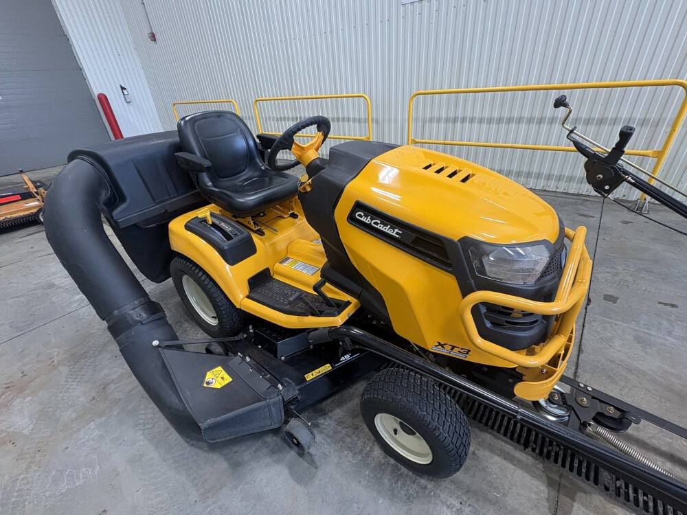 Cub Cadet XT3 GSX 48 Inch 25HP Riding Mower Used 2018, large image number 2
