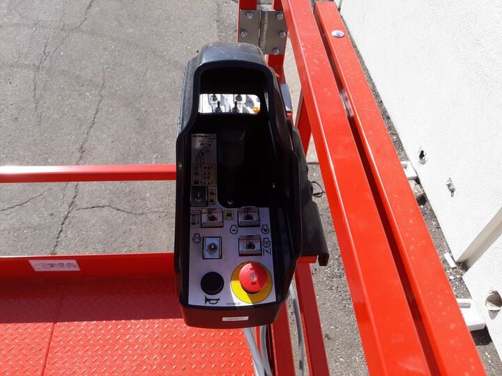 Skyjack Scissor Lift 32' Maximum Platform Height 68in Width Rough Terrain, large image number 12