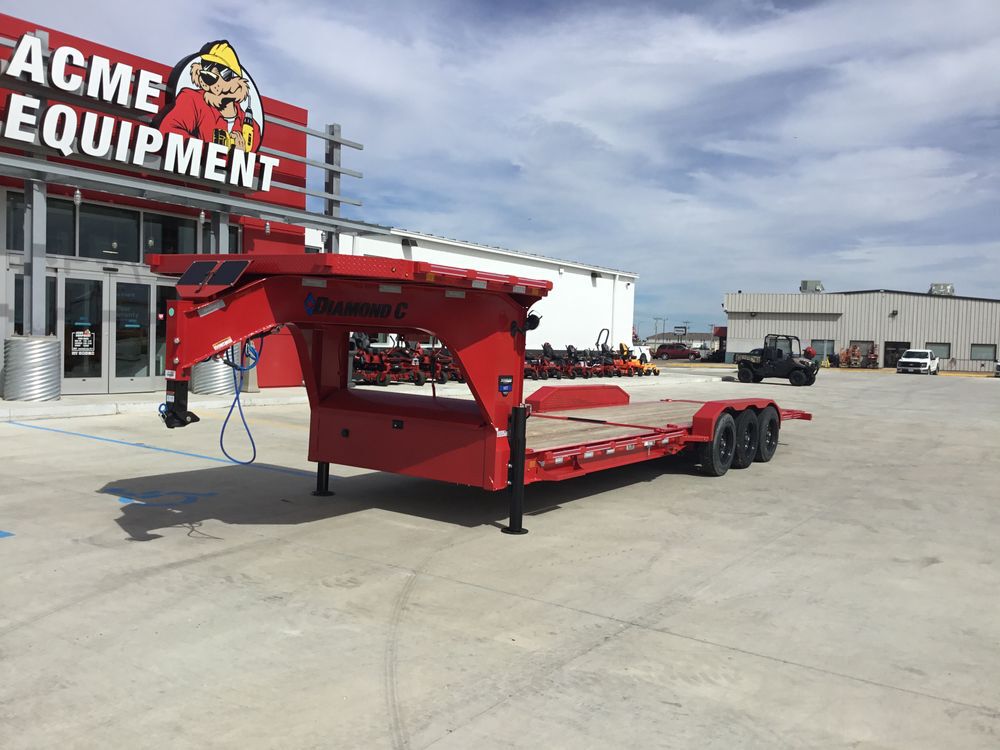 Diamond C HDT 28 Ft Triple Axle Gooseneck Tilt-Bed Trailer, large image number 3