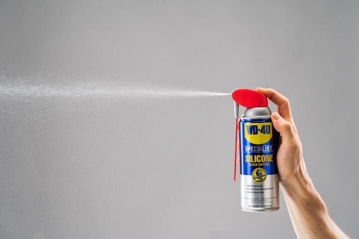 WD40 Water Resistant Silicone Lubricant, large image number 4