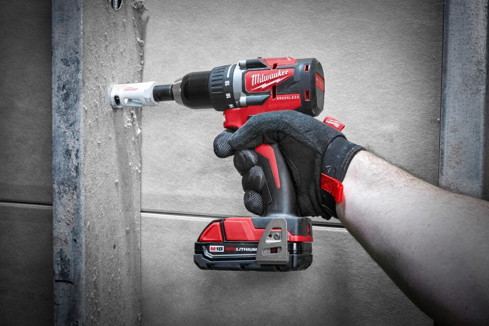 Milwaukee M18 18-Volt Lithium-Ion Brushless Cordless 1/2 Inch Compact  Drill/Driver (Tool-Only) 2801-20