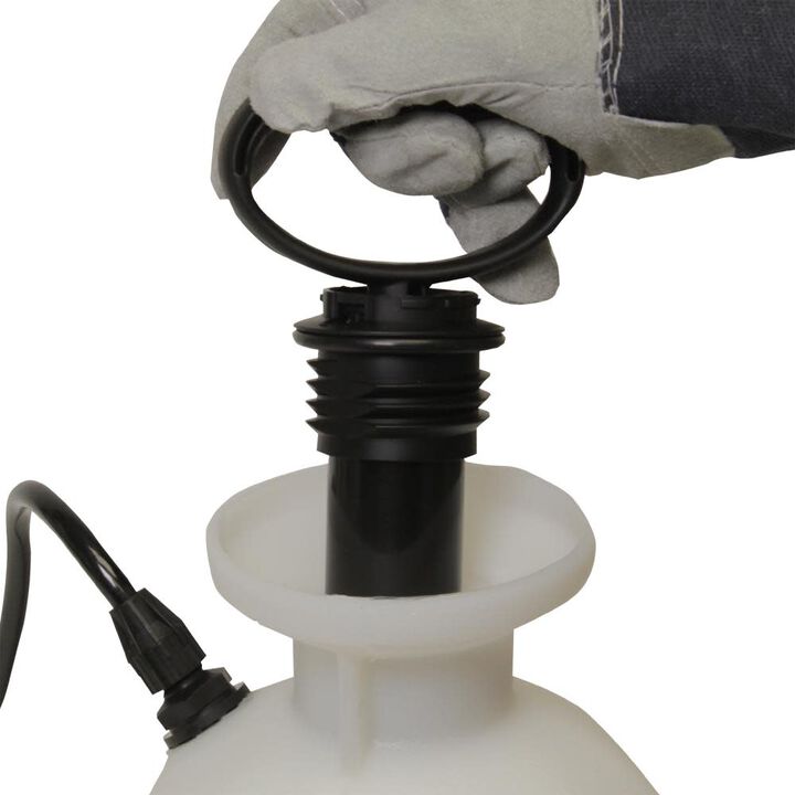 Chapin Mfg 1-Gallon Plastic Tank Sprayer, large image number 3