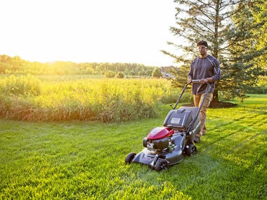 Honda 21 In. Steel Deck Self Propelled 3-in-1 Lawn Mower with GCV170 Engine Auto Choke and Smart Drive, large image number 4