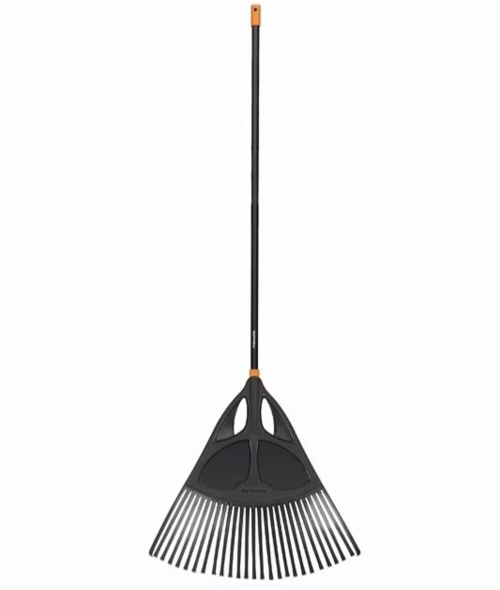 Fiskars top lawn rake