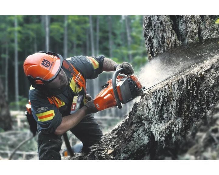 Husqvarna 572 XP G 24 Inch and C83 Chain Gas-Powered Lightweight Chainsaw, large image number 18