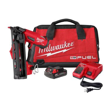 Milwaukee M18 FUEL 16 Gauge Angled Finish Nailer Kit