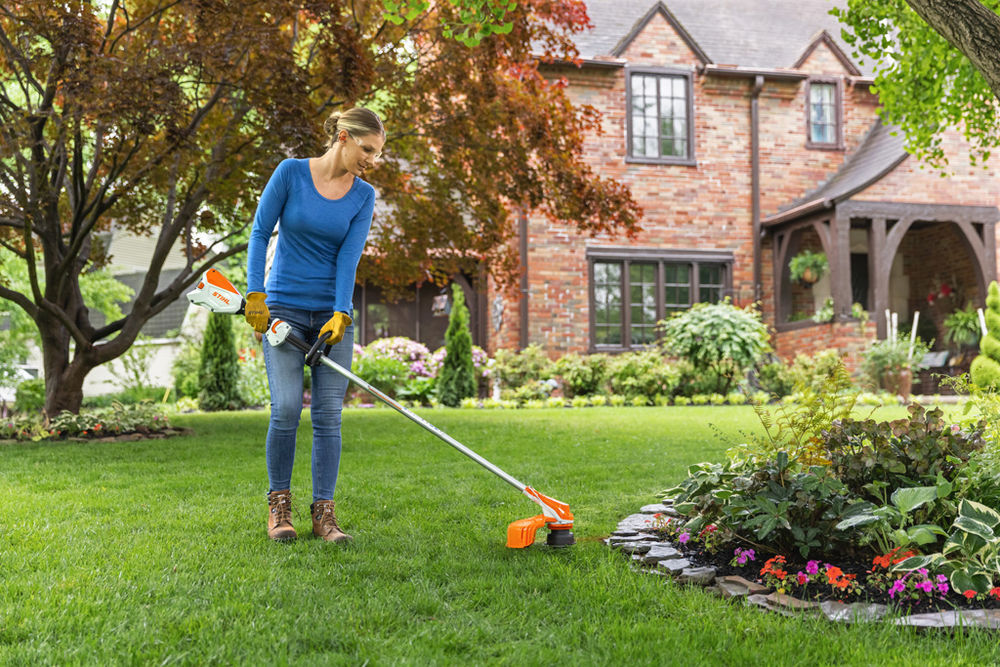 Stihl FSA 60 R Cordless Battery-Powered Line Trimmer Kit, large image number 13