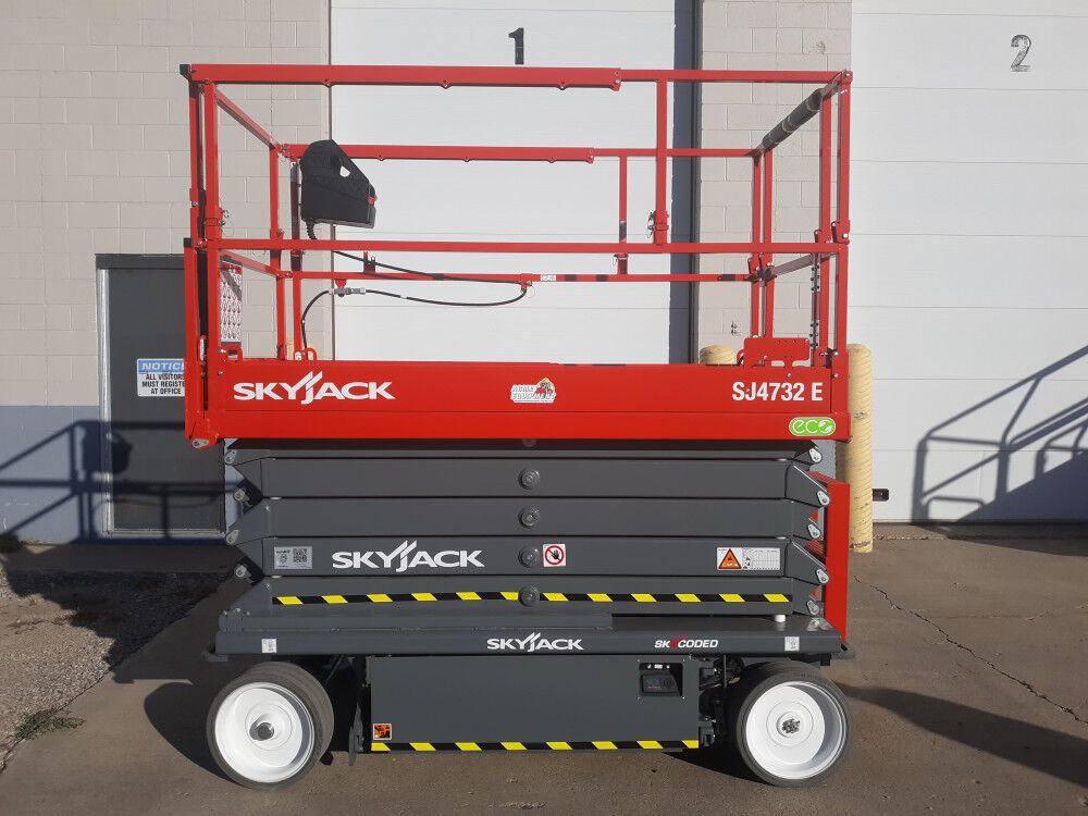 ナベゾー Skyjack 31 Ft. 8 Inch 700 Lbs E-Drive DC Electric Slab
