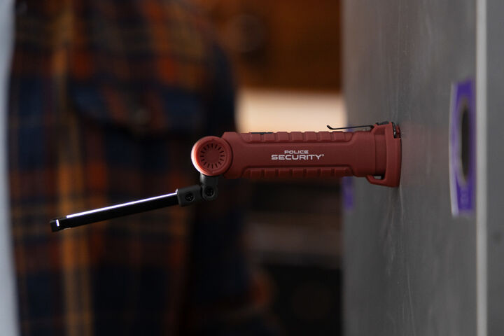 Police Security Mini Flex Pro 200 Lumens Worklight, large image number 3