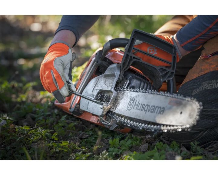 Husqvarna 365 28 Inch and H42 Chain 4.9HP Gas-Powered Chainsaw, large image number 5