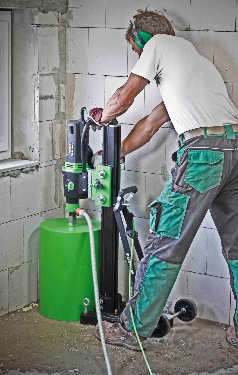 CS Unitec 3-Speed 14 Inch 120V Wet Core Drill with Easy Mount Anchor/Vacuum Stand & Vacuum Pump, large image number 5