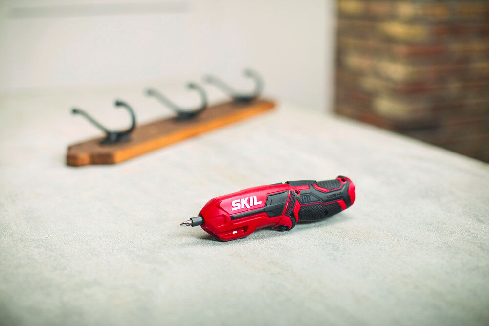 Pivot screwdriver top
