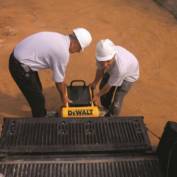 DEWALT Heavy-Duty 1.1 HP 4 Gallon Electric Air Compressor (D55154), large image number 3
