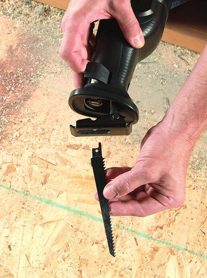SKIL Reciprocating Saw 9.0 Amp Variable Speed, large image number 2