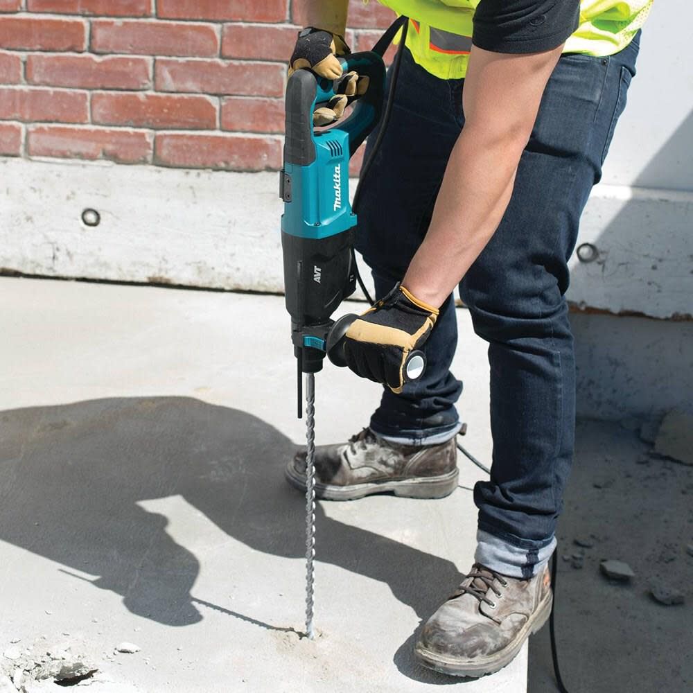 Makita 1In AVT SDS Rotary Hammer and 4 1 2In Angle Grinder