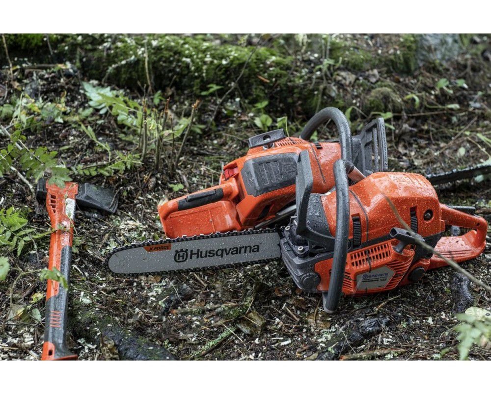 Husqvarna 550 XP G MARK II 16 Inch and SP33G Chain 4HP Gas-Powered Chainsaw, large image number 6