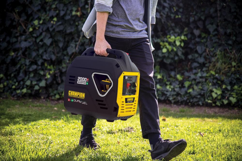 Champion Power Equipment 2000 Watt Ultralight Portable Dual Fuel
