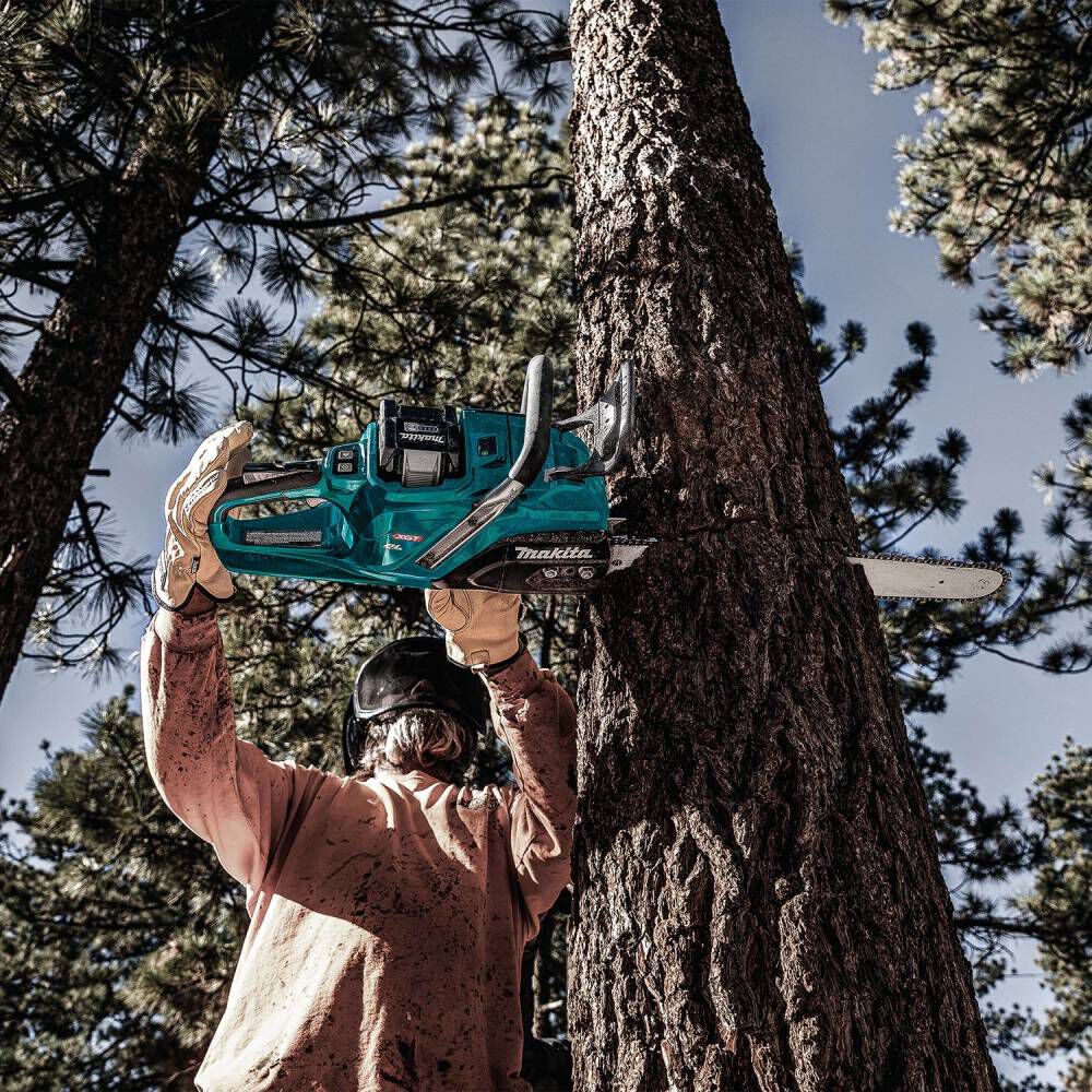 Makita 40V Max XGT 8.0Ah Brushless Cordless 20 Inch Chain Saw Kit, large image number 16
