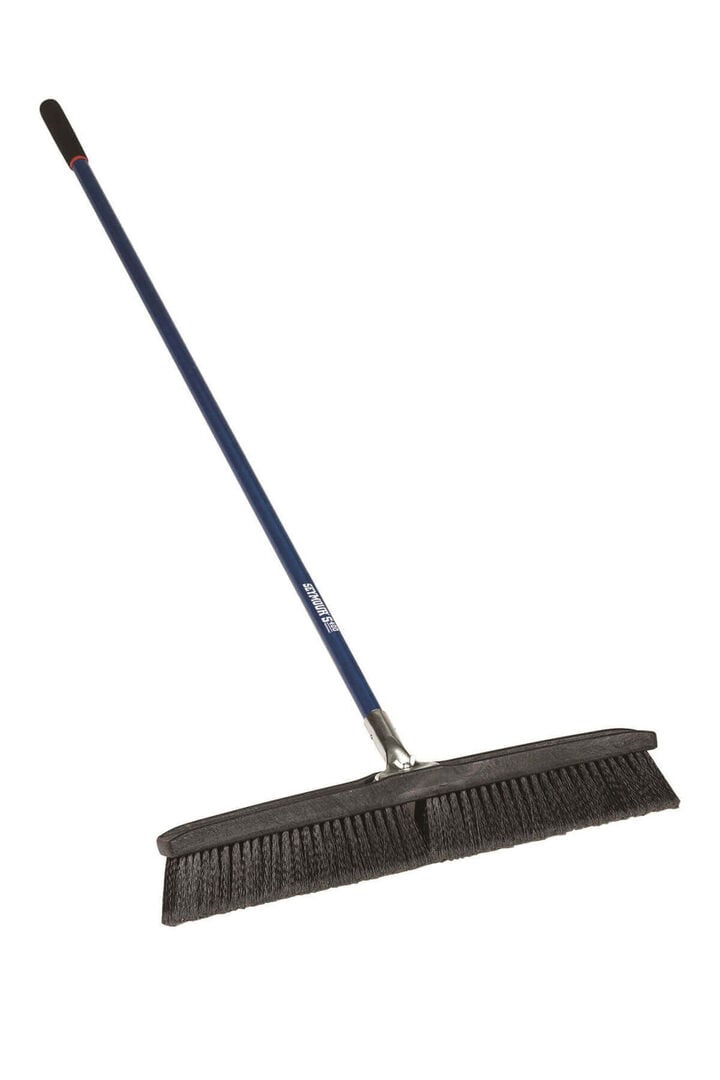 Seymour S400 24in Medium Bristle Jobsite Push Broom - Black