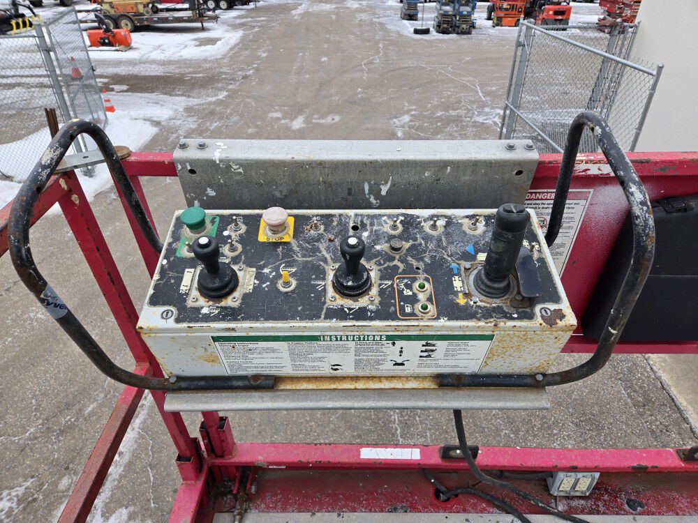 mec Titan 40-S 40 Foot Rough Terrain Telescopic Boom Lift, Used 2013, large image number 9