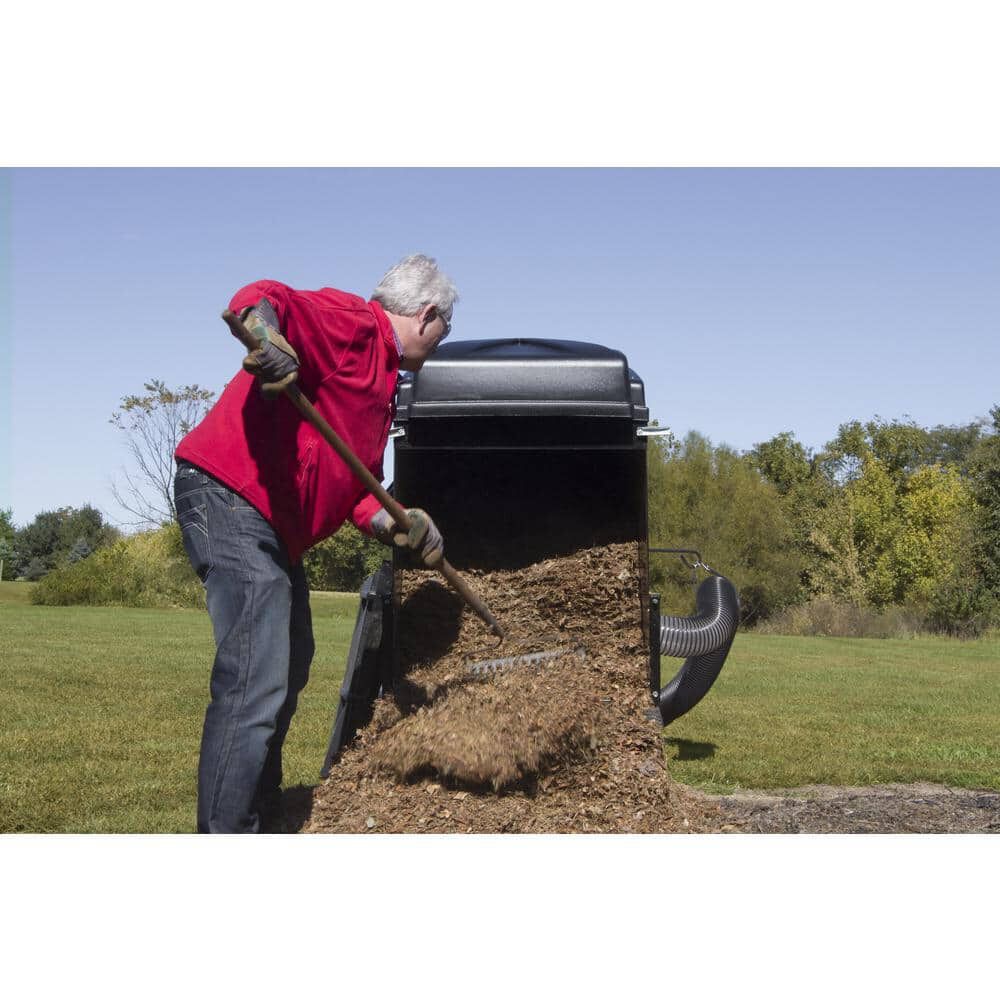 Agri-Fab 32 Cu Ft Hard Top Chip-N-Vac Lawn Vacuum, large image number 11