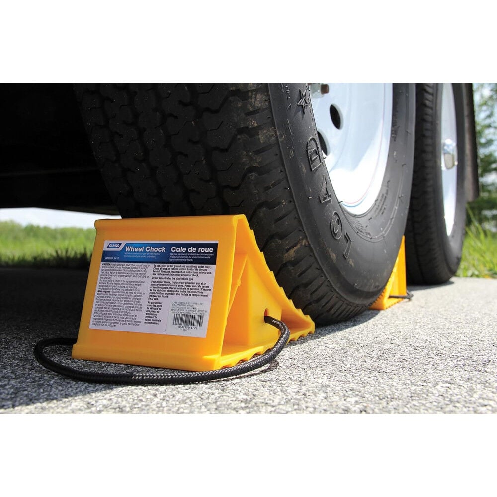 Camco Plastic Yellow Wheel Stop Chock for 26 Inch Diameter Tires, large image number 3