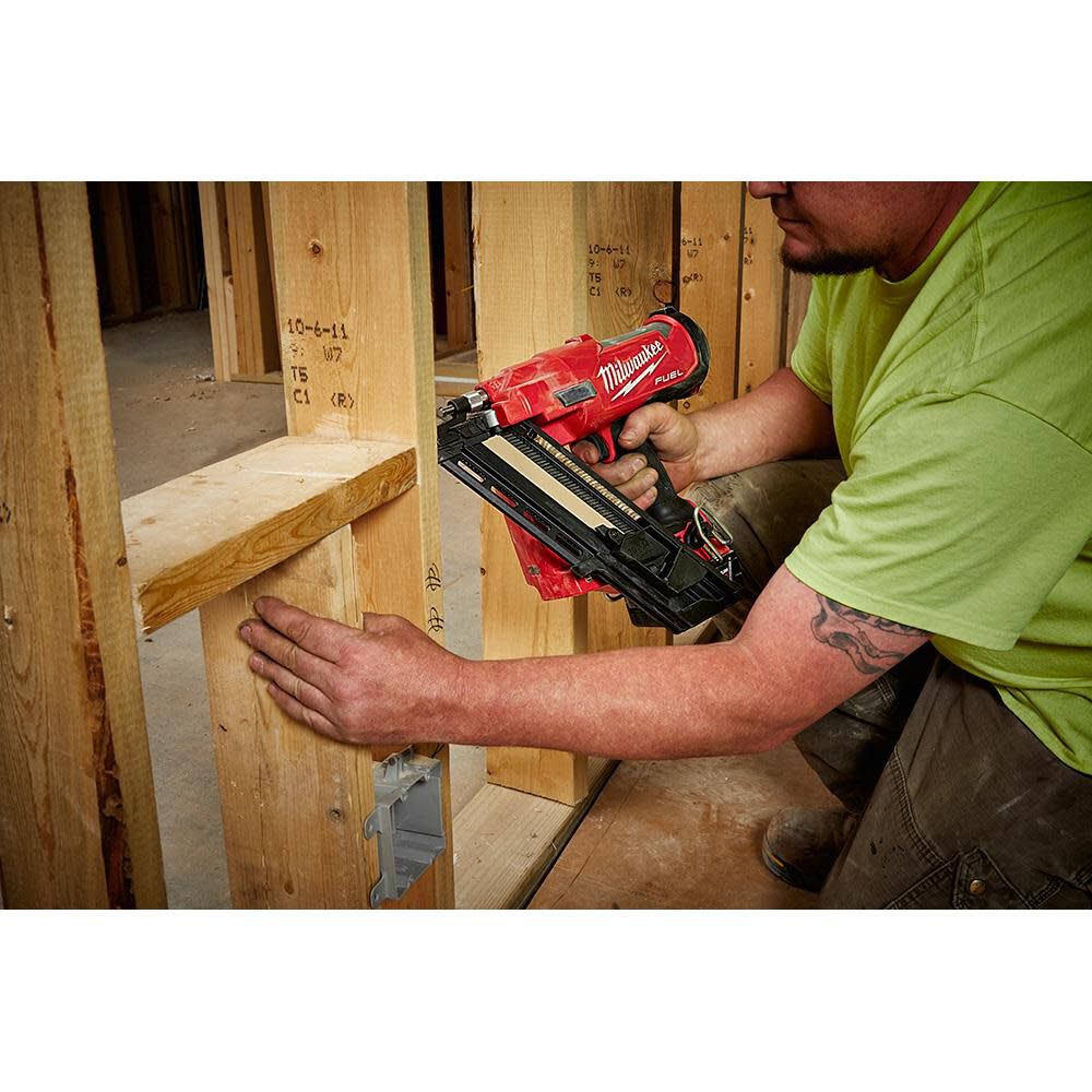 Milwaukee M18 FUEL 30 Degree Framing Nailer Kit 2745 21 Acme Tools