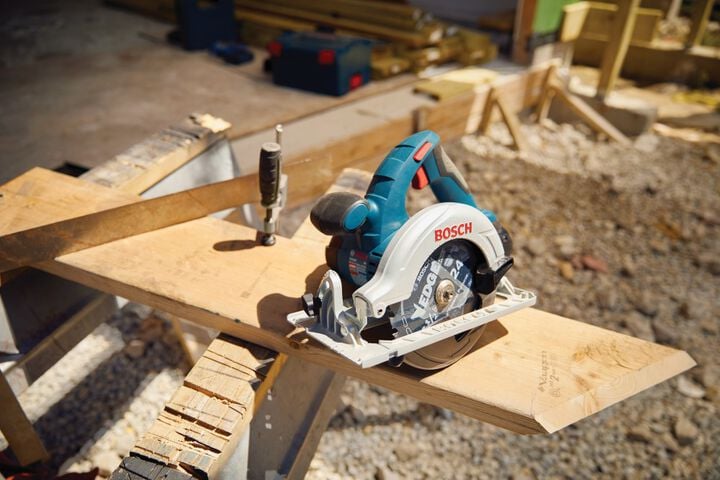Bosch 18V 6-1/2 Inch Circular Saw Kit with (1) CORE18V 4.0 Ah Compact Battery, large image number 13