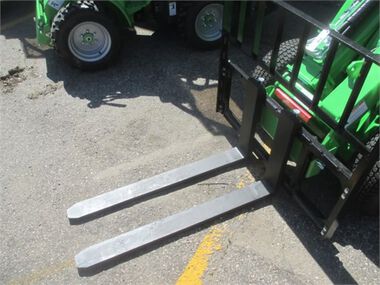 Avant Tecno USA 42in Pallet Fork Attachment CAPF42, large image number 2